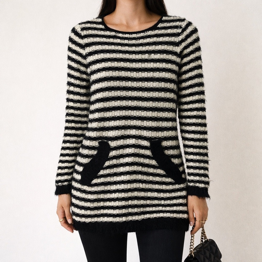 Mirumi Black Butter Cream Striped Eyelash‎ Knit Fuzzy Pocket Sweater Size Small
